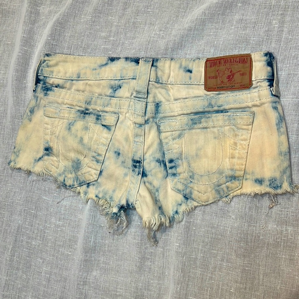 Women’s true religion shorts